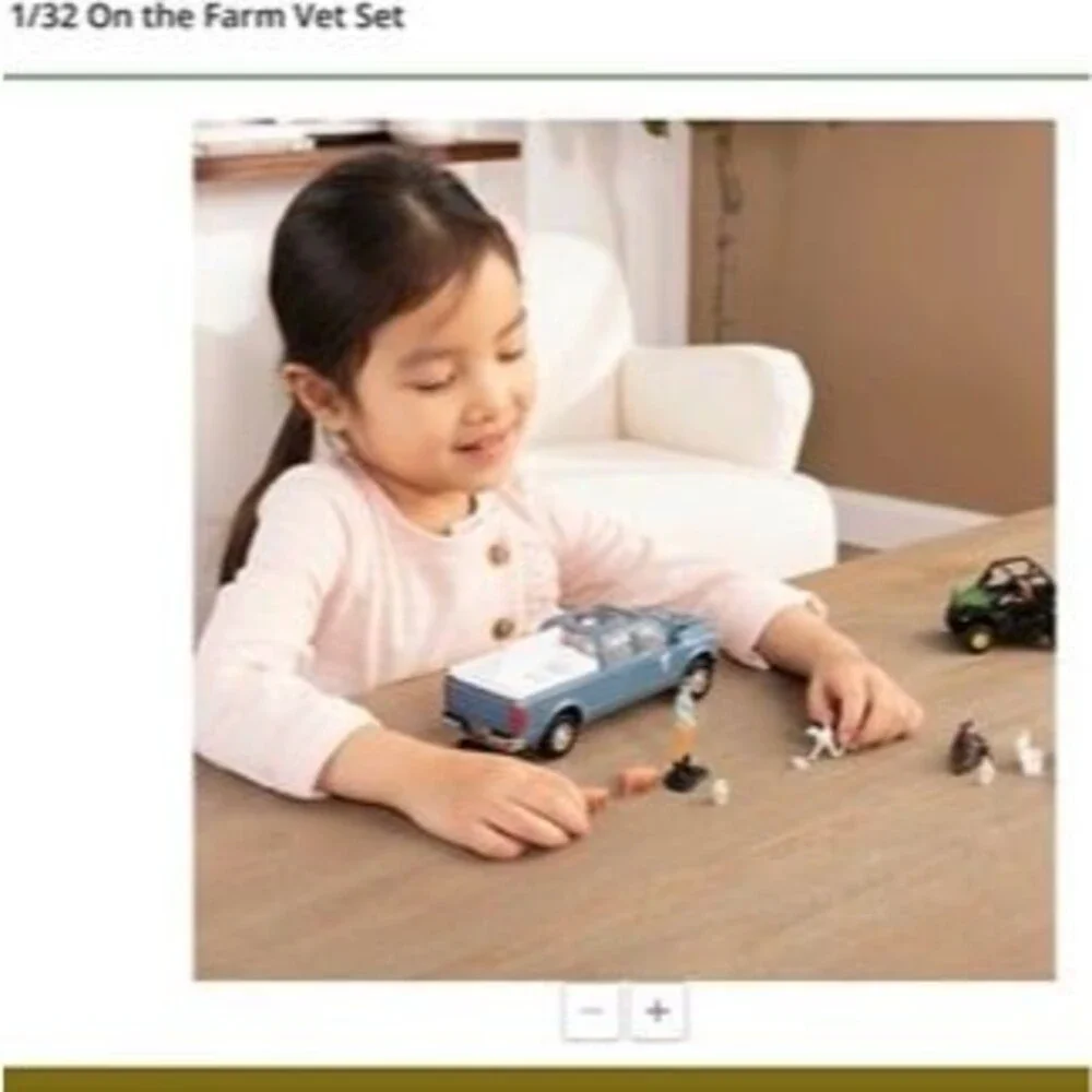 NEW John Deere 1/32 On the Farm Vet Set 30 Pieces